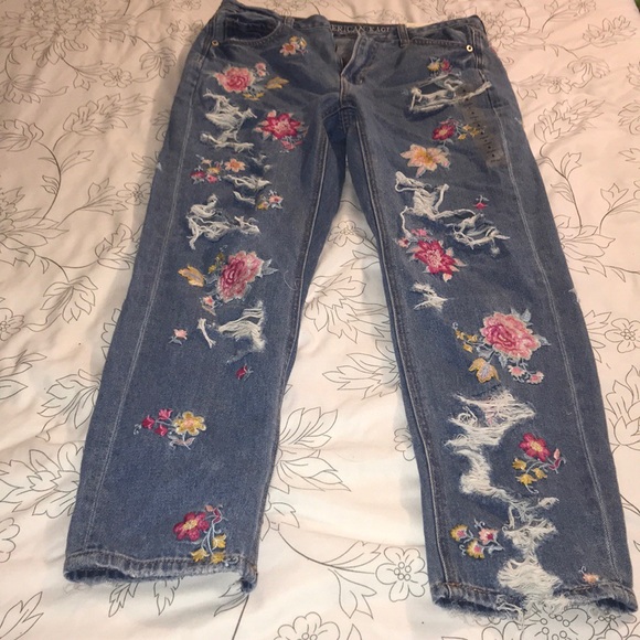 american eagle floral embroidered jeans